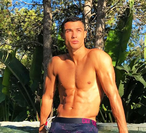 ronaldo nackt|Cristiano Ronaldo Naked: Footballer Poses Nude For